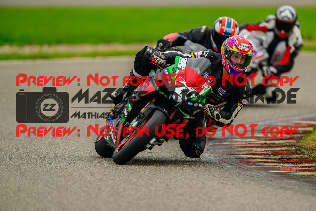 MaZZes_Fotomatrix_20241003_6007705_2022 | ROT