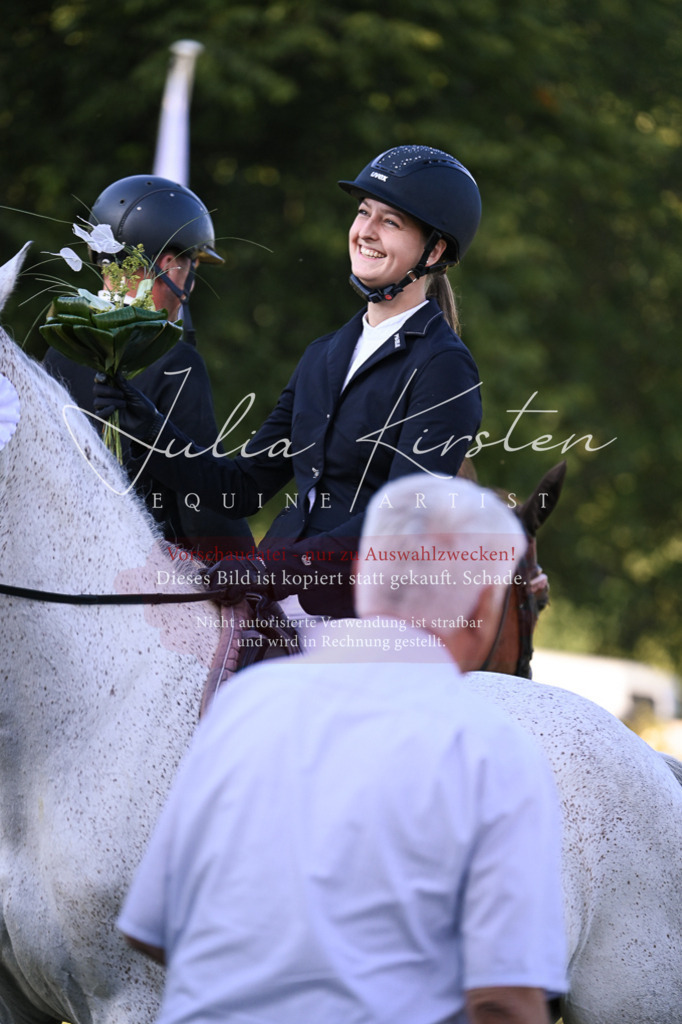 DSC_1863 | Pferde- und Turnierfotografie in Westsachsen. Pferdeportraits, Auftragszeichnungen und intuitive Kunst.