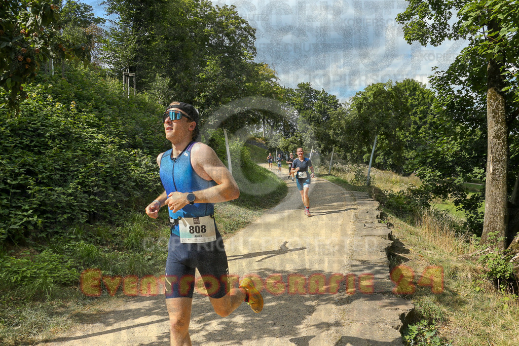 250824_1456_EX1_8106 | Sportfotografie im Rhein-Sieg Kreis, Köln, Bonn, NRW, Rheinland Pfalz, Hessen, etc. Unser Tätigkeitsfeld umfasst den Laufsport vom Volkslauf über den Marathon, Duathlon, Triathon bis zum Ultralauf wie Kölnpfad Ultra oder Schindertrail.