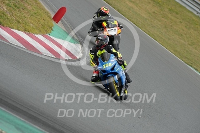 2024_08_16_PBK_24287 | Sportfotografie; SlowMotion; Video; Rennstrecke; Hafeneger; Speer; Racing; RSE; BMW; CBO; Trackday; Motorsportarena; Hockenheimring; Brno; Most; Barcelona; Valencia