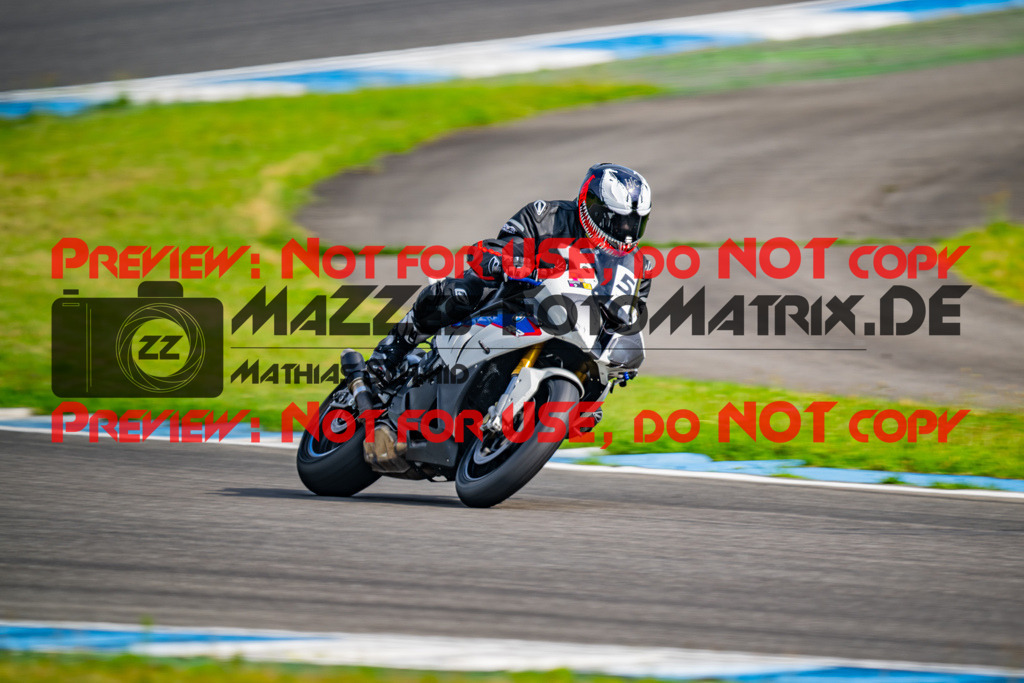 MaZZes_FotoMatrix_240702_6007705_2-99 | GELB