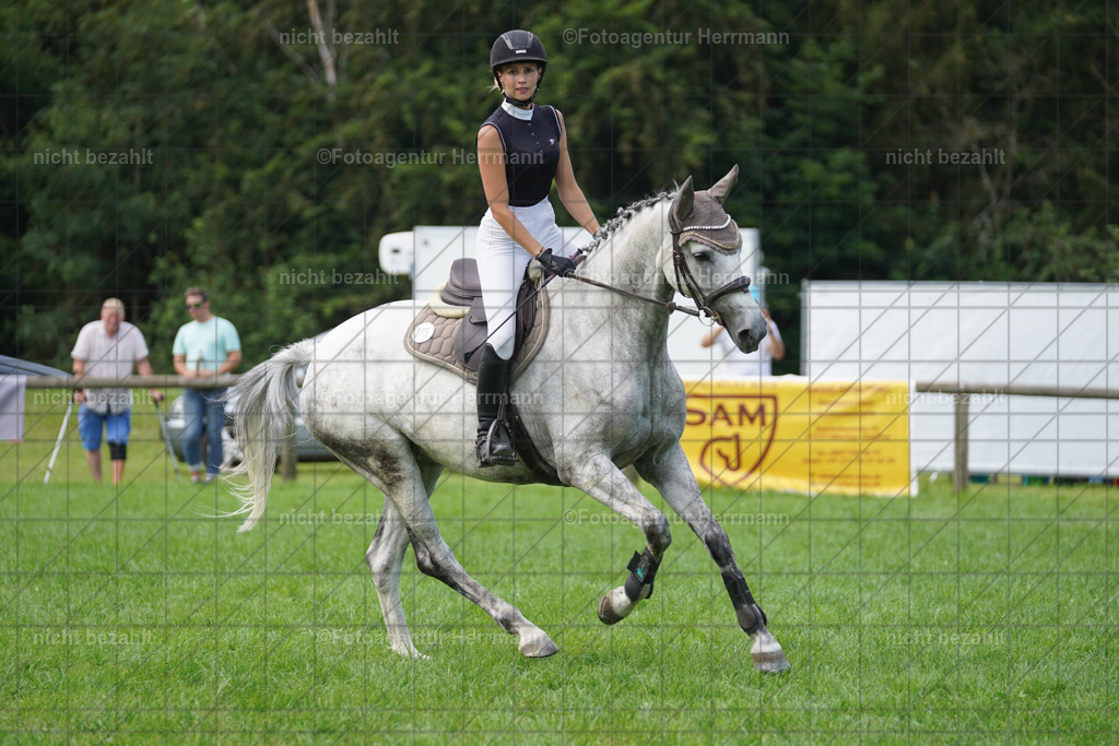 20240706-FAH06255 | Grafing Turnierfotos, Reitverein Ebersberg, Turnierfotografen Bayern, reitsportbilder, Pferdefotograf, reitsportfotograf, Sportbilder, Reitsportfotografie, Fotoagentur Herrmann, Turnierfotograf