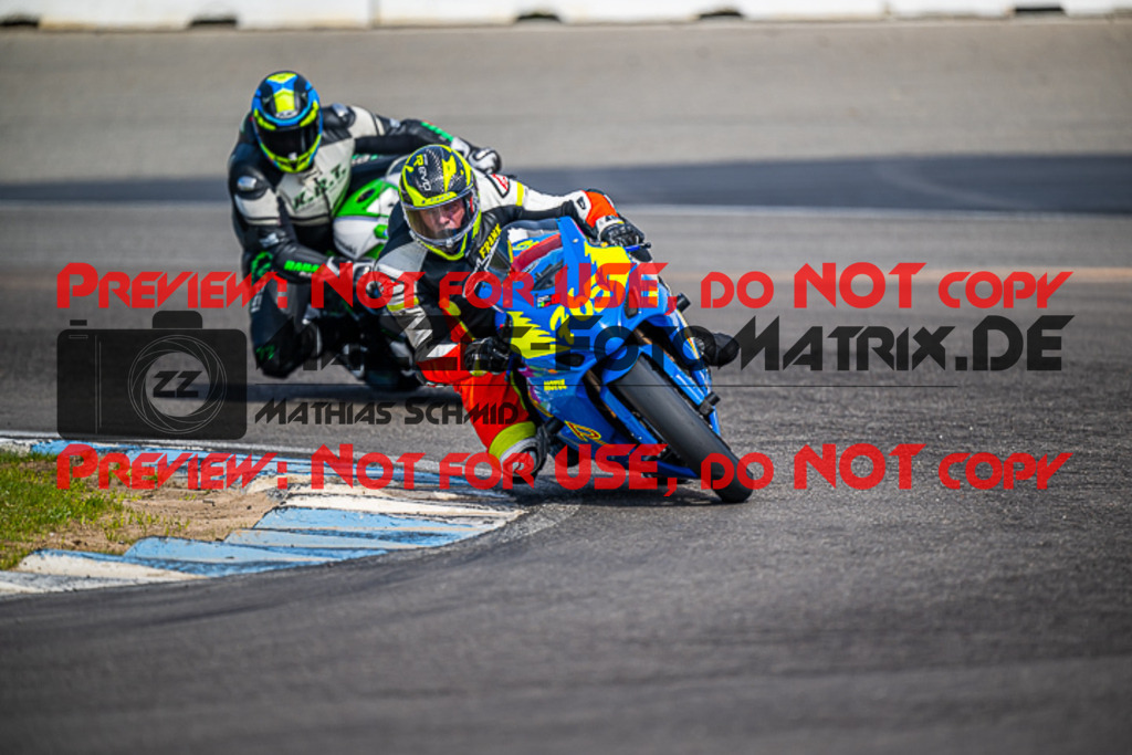 MaZZes_FotoMatrix_230410_7807 | ROT