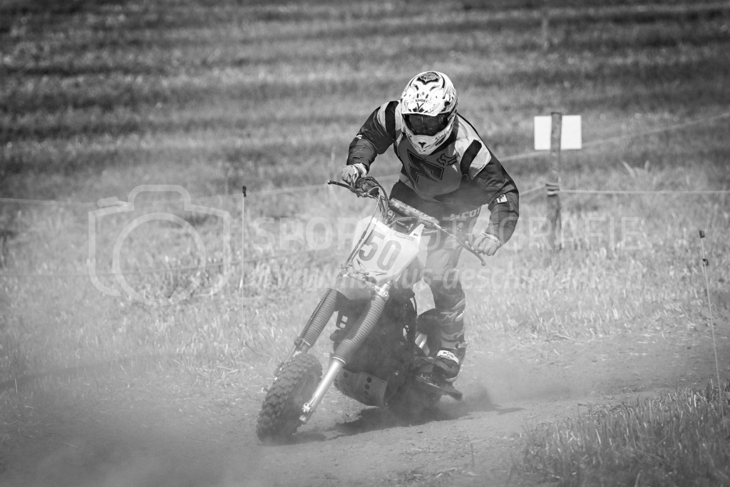 Motortrotti-Rennen Buch am Irchel - 19. August 2023 | Motortrotti-Rennen Buch am Irchel
Buch am Irchel, Kt. Zürich
Bild: Sportfotografie Markus Aeschimann | www.markus-aeschimann.ch - Realisiert mit Pictrs.com