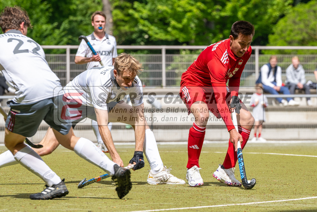 SFE_20250504_0072 | Köln, Deutschland, 04.05.2025:  Hockey 1. Bundesliga Herren Rot-Weiss Köln - Münchener SC im KTHC Stadion Rot-Weiss Köln Tennis and Hockey Club am 04.05.2025 in Köln, Deutschland. (Foto von Stephan Fehrmann)Köln, Germany, 04.05.2025: Hockey 1. Bundesliga Herren Rot-Weiss Köln - Münchener SC in KTHC Stadion Rot-Weiss Köln Tennis and Hockey Club at 04.05.2025 in Köln, Deutschland. (Foto from Stephan Fehrmann)