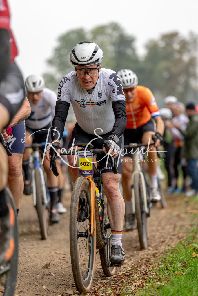 Ralf Eppink Photography 20251011_DSC00639 | Sportfotografie, Eventfotografie, Porträtfotografie, Radsport Fotograf, Triathlon Fotograf, Düsseldorf Fotograf, Köln Fotograf, Actionfotografie, Teamfotografie, Peoplefotografie, Business Portraits, Veranstaltungsfotografie, Reportagefotografie - Realisiert mit Pictrs.com