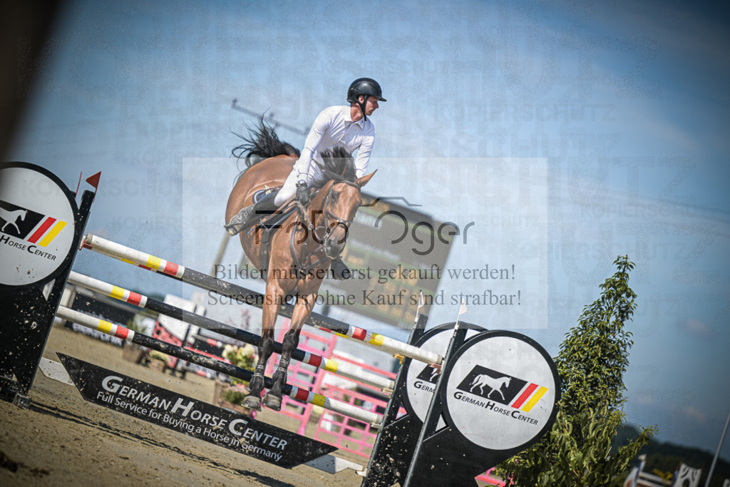 DOS_2647 | Entdecke hochwertige Reitturnierfotos von Foto Oger. Professionell, emotional und authentisch – jetzt Lieblingsmomente im Shop bestellen.Deutschlandweite Turnierfotografie. - Realisiert mit Pictrs.com