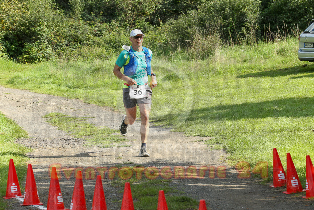 230826_1634_EX1_1586 | Sportfotografie im Rhein-Sieg Kreis, Köln, Bonn, NRW, Rheinland Pfalz, Hessen, etc. Unser Tätigkeitsfeld umfasst den Laufsport vom Volkslauf über den Marathon, Duathlon, Triathon bis zum Ultralauf wie Kölnpfad Ultra oder Schindertrail.