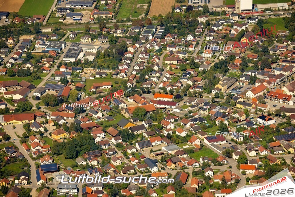 Das Luftbild zeigt :  Wallersdorf - Die Luftaufnahme wurde 2023 vom UL-Flugzeug aus erstellt ( keine Drohne ) - Hochauflösende Luftaufnahme - Für grossformatige Ausdrucke geeignet. Die Geschenkidee !Mit Lizenz und Bildrechte bestellbar