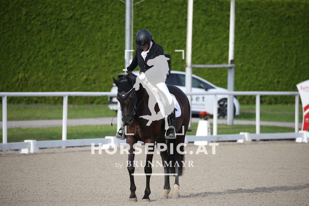DL2Q1603 | Willkommen bei Brunnmayr - Design & Fotografie – Ihrem Spezialisten für Reitturniere und Pferdeveranstaltungen in Oberösterreich, Salzburg und Bayern! Seit über 17 Jahren sind wir leidenschaftlich dabei.