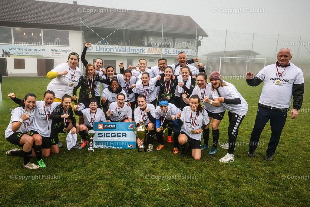 A-BINDER_20240601_0096 | St.Stefan,AUSTRIA,01.June.24 - SOCCER - Zaunergroup OOE Ladies Cuo, LASK vs FCPS. Image shows the rejoicing of Kematen.Photo: Sportmediapics.com/ Manfred Binder