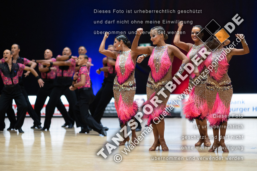 20230114-10484 | Hier finden Sie Tanz Bilder vom Latein und Standard Formationen tanzen. Sportbilder vom Tanzsport. Schöne Fotos und von Weltmeisterschaft, Europameisterschaft, Bundesliga, Regionalliga, Oberliga und Landesliga sowie von GOC Stuttgart, DanceComp, WM Bremen