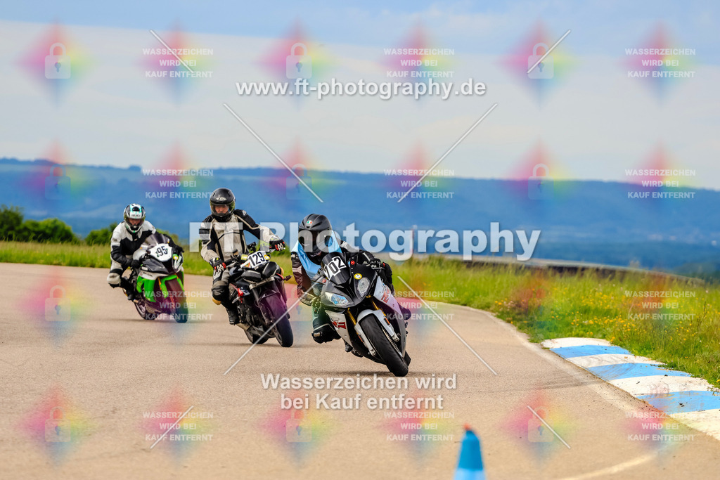 MotoTeam-2420 | Hier findet Ihr Bilder von Touristenfahrten auf der Nürburgring Nordschleife oder von anderen Veranstaltungen die ich besucht habe. Viel Spass beim Durch Schauen 