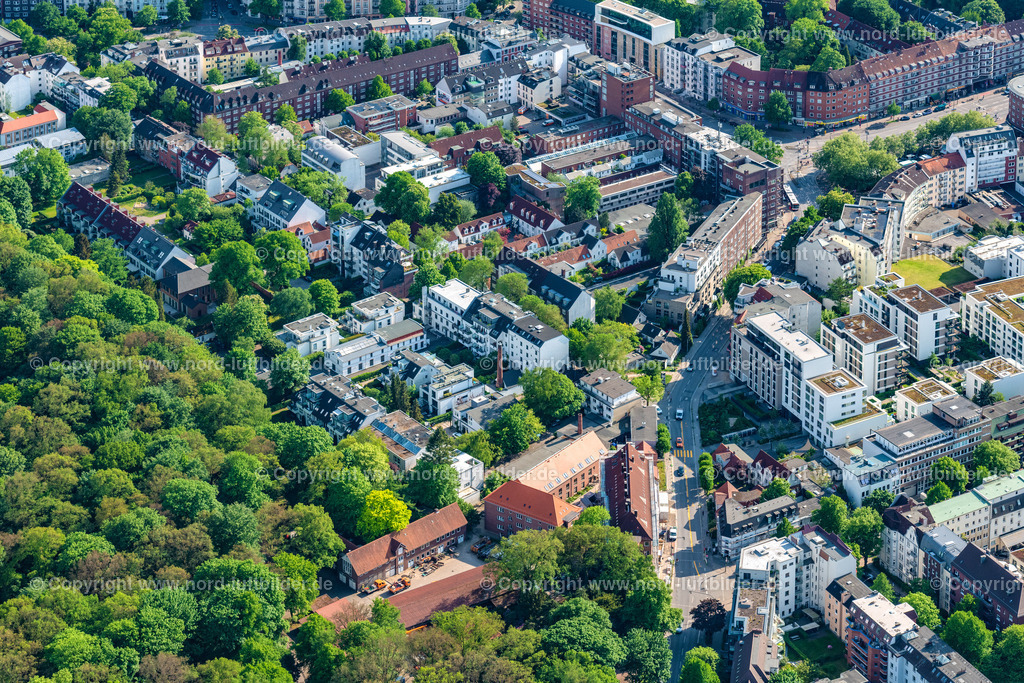 Hamburg_Winterhude_ELS_8476180522 | HAMBURG 18.05.2022 Stadtteilansicht von Winterhude Winterhuder Marktplatz in der Hansestadt Hamburg. // View of the Winterhude part on the Eastern riverbank of the Aussenalster in the Hanseatic city on place Winterhuder Marktplatz of Hamburg in Germany. Foto: Martin Elsen