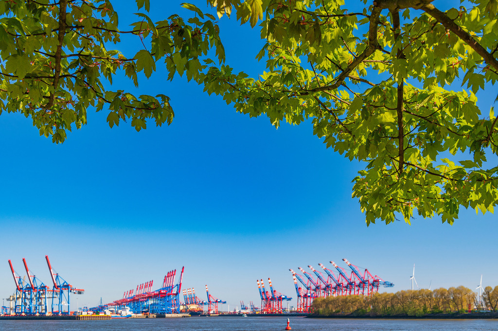 2023_04_30_HH-OEVELGONNE_MCP8053 | Hochwertig gedruckte Fotografien für die Wand, als Kalender und zum Verschenken. Hamburg & Norddeutschland und überall wo ich mit der Kamera unterwegs war.