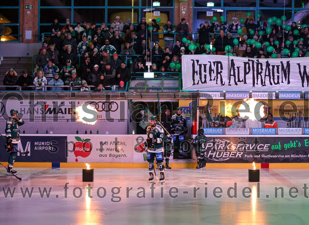 2025-12-19_009_TSV_Erding_gegen_Toelzer_Loewen | Erding, Deutschland, 19.12.2025:Eishockey, Oberliga Süd 2025 / 2026, 27. Spieltag, TSV Erding gegen Tölzer Löwen, Endergebnis: 2:5Marco Pfleger (Erding Gladiators, #47)Foto: Christian Riedel / fotografie-riedel.net