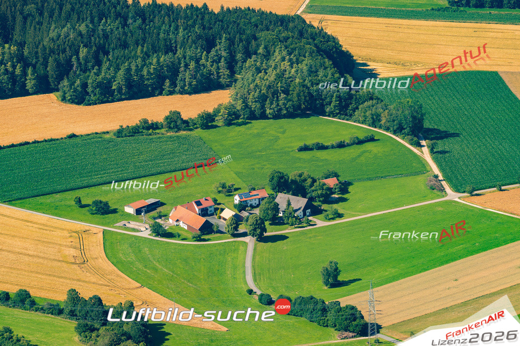 Das Luftbild zeigt : Marbertshofen Lauterhofen - Die Luftaufnahme wurde 2024 vom UL-Flugzeug aus erstellt ( keine Drohne ) - Hochauflösende Luftaufnahme - Für grossformatige Ausdrucke geeignet. Die Geschenkidee !Mit Lizenz und Bildrechte bestellbar