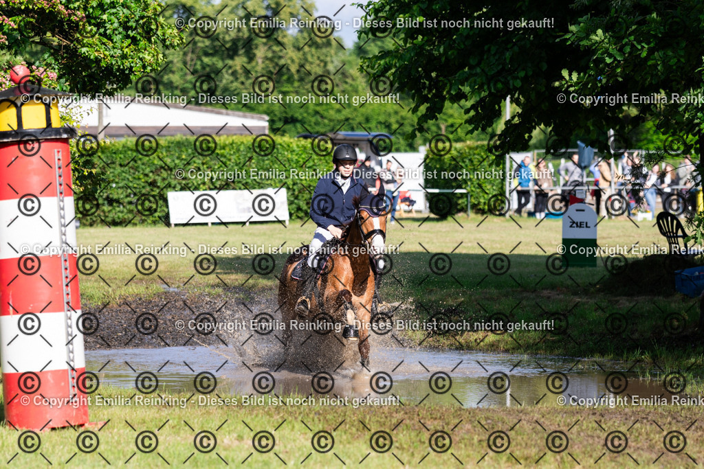 CL5A9890 | Emilia Reinking Fotografie - Realisiert mit Pictrs.com