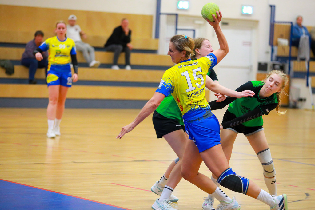 HcTvRhedeII_SvNeukirchen_150924_118 | Bildergalerie von Sport-Ereignissen aber auch von weiteren spannenden Dingen - nicht nur vom Niederrhein. In Anlehnung an den bekannten Spruch von Hanns Dieter Hüsch heißt das Motto: "Niederrhein ist überall".  - Realisiert mit Pictrs.com