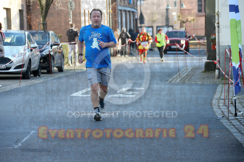 241201_1259_EX1_3476 | Sportfotografie im Rhein-Sieg Kreis, Köln, Bonn, NRW, Rheinland Pfalz, Hessen, etc. Unser Tätigkeitsfeld umfasst den Laufsport vom Volkslauf über den Marathon, Duathlon, Triathon bis zum Ultralauf wie Kölnpfad Ultra oder Schindertrail.