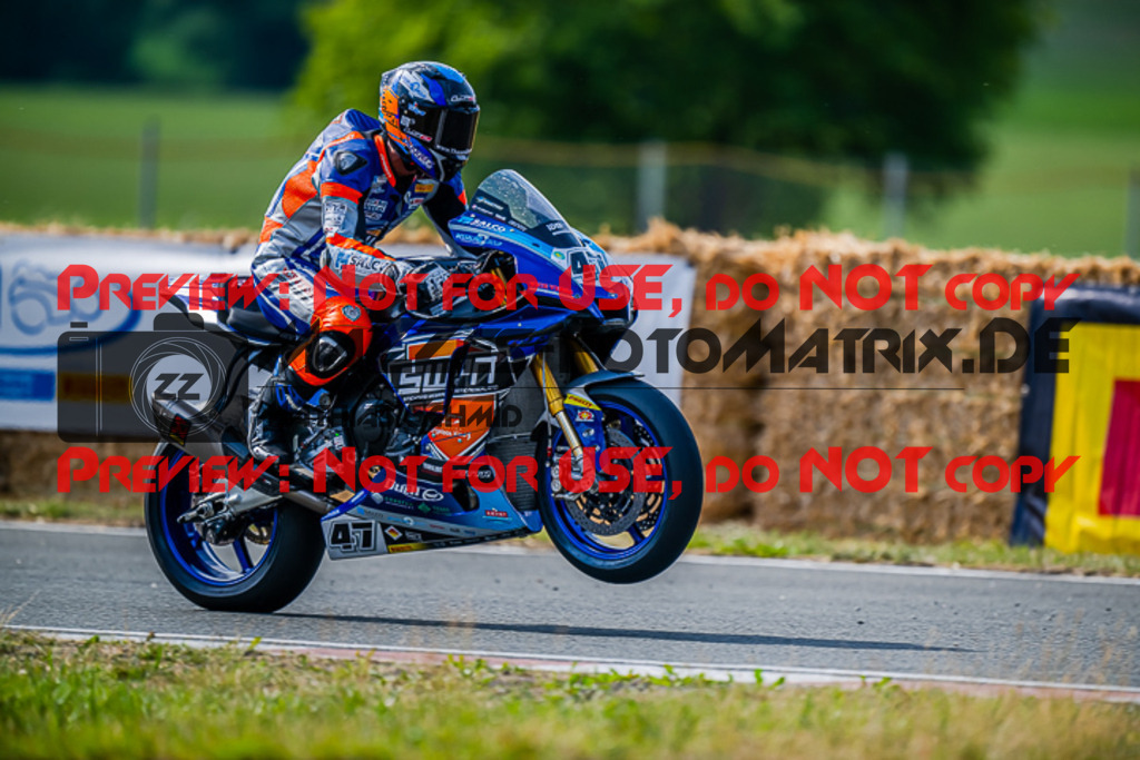 MaZZes_FotoMatrix_220722_8335 | IDM1000