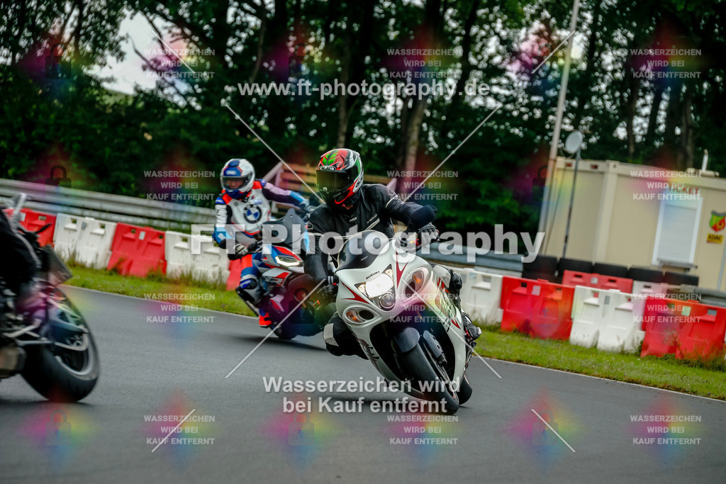 VBK-3546 | Hier findet Ihr Bilder von Touristenfahrten auf der Nürburgring Nordschleife oder von anderen Veranstaltungen die ich besucht habe. Viel Spass beim Durch Schauen 