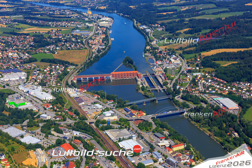 Die Luftaufnahme der Stadt Passau wurde 2017 vom Flugzeug heraus erstellt ( keine Drohne )- hohe Auflösung für beste Qualität