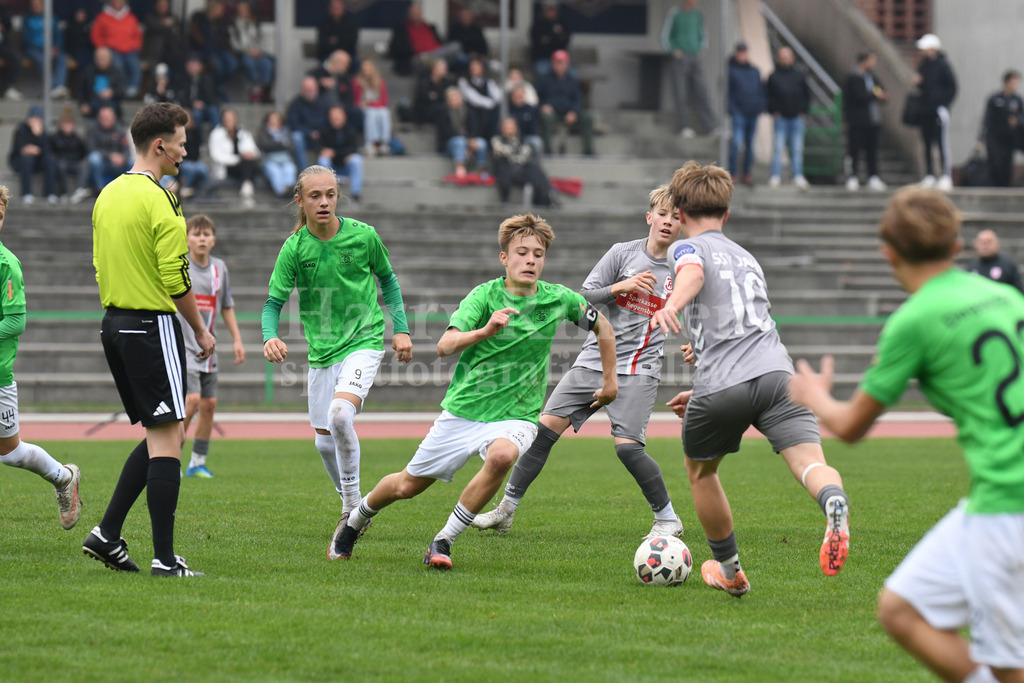 SpVgg GW U15 : Jahn Regensburg | Ha-Ri; Sportfotografie Ha-Ri; Sporfotografie Harry Rindler; Sport Deggendorf; Sportbilder Deggendorf; Sportfotos Deggendorf; Sportfotos Niederbayern; Sportbilder Niederbayern; Amateursport Niederbayern; Bayern;  - Realisiert mit Pictrs.com