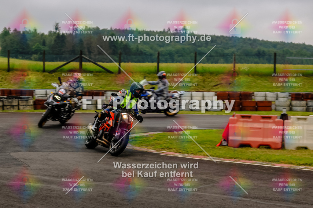 OBK-5195 | Hier findet Ihr Bilder von Touristenfahrten auf der Nürburgring Nordschleife oder von anderen Veranstaltungen die ich besucht habe. Viel Spass beim Durch Schauen 