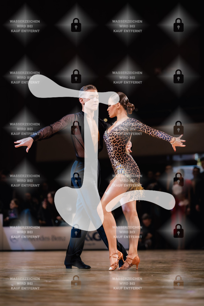 Goldstadtpokal 2025 - WDSF Open Latin Youth 22nd (80) Alexander Wagner _ Julina Gerter (1. Tanzsportclub Rastatt)-2025-01-25-7141 | Webshop for digital downloads and prints of dance sport, event & show photographer Julian Link - Realisiert mit Pictrs.com