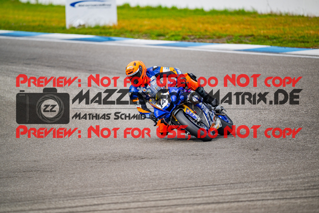 MaZZes_FotoMatrix_240701_6007705_3820 | WEISS