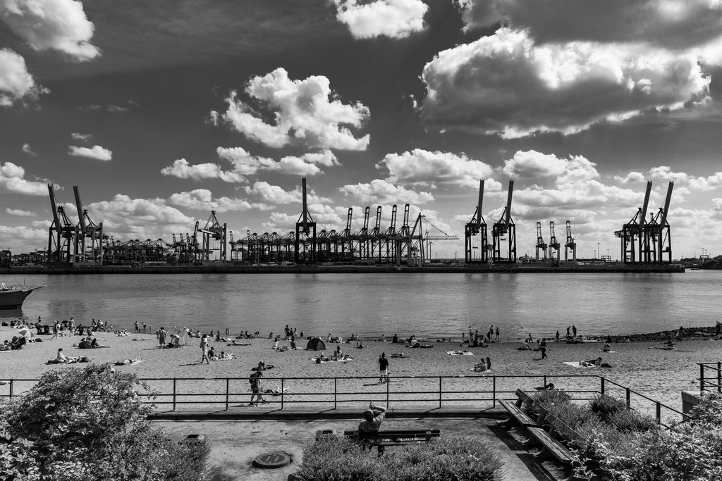 _MSC8819 | Fotografie, Shop, Art, Kunst, Feuer, Schwarzweiß, SW, BW, Black and White, Foto, Hamburg, Hamburger Hafen, Hamburg City, Hafen, Fotokunst, Photoart, Feuer, Feuerfotos, fire, fire photo - Realisiert mit Pictrs.com