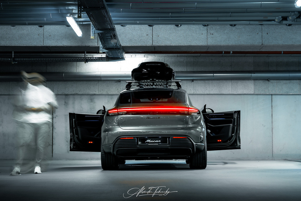 R6AT6667 _Alexander Tschuncky | Entdecken Sie die faszinierende Welt von Alexander Tschuncky Arts: Kreative Fotografie, atemberaubende Automobilkunst und hochwertiger Bilderdruck. Lassen Sie sich inspirieren! - Realisiert mit Pictrs.com