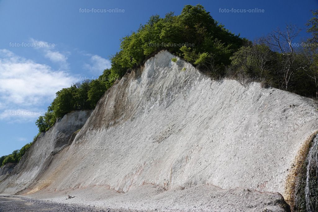 Chalk cliffs on the island of Ruegen | Chalk cliffs on the island of Ruegen