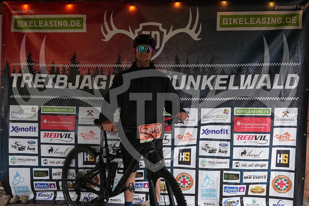 A1_09443 | Fotogalerie der Treibjagd im Dunkelwald - Dein MTB Etappenrennen im Erzgebirge - Realisiert mit Pictrs.com