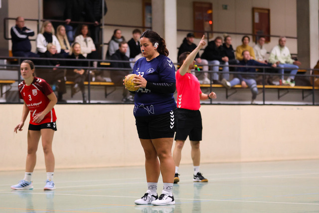 Handball I Damen I Saison 2025-2026 I Verbandsliga Süd I HSG Kalkberg 06 - MTV Dänischenhagen I 14.12.2025.219 | Svenja Hamel (23, HSG Kalkberg 06) - Realisiert mit Pictrs.com