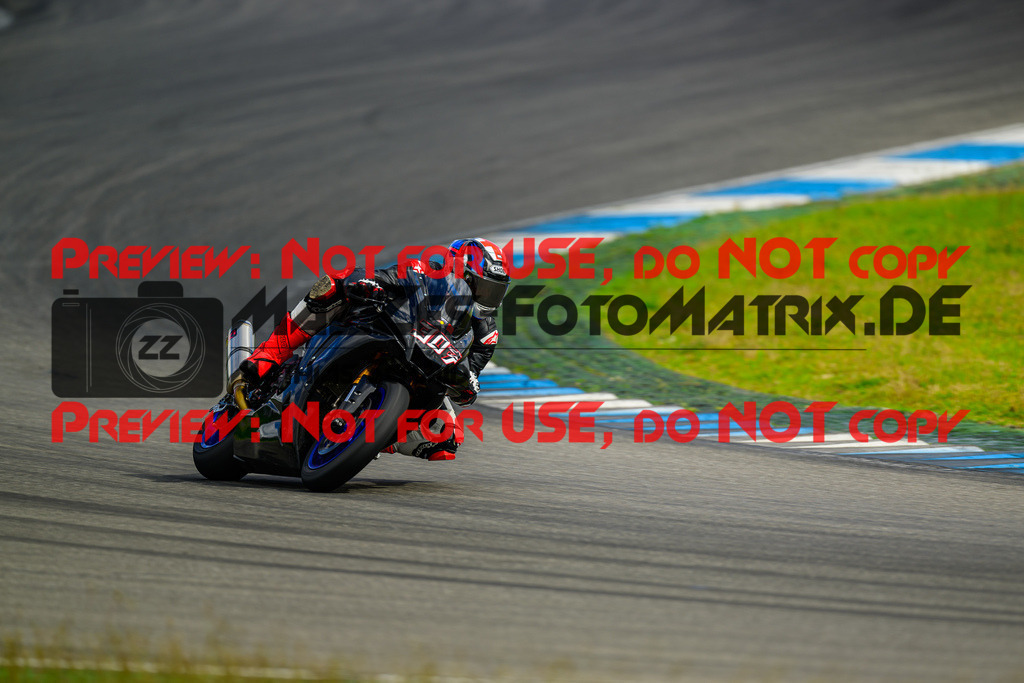 MaZZes_FotoMatrix_240615_6007705_6818 | ROT