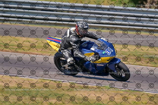26bt05-0504 | markuskiefer.com - Realisiert mit Pictrs.com