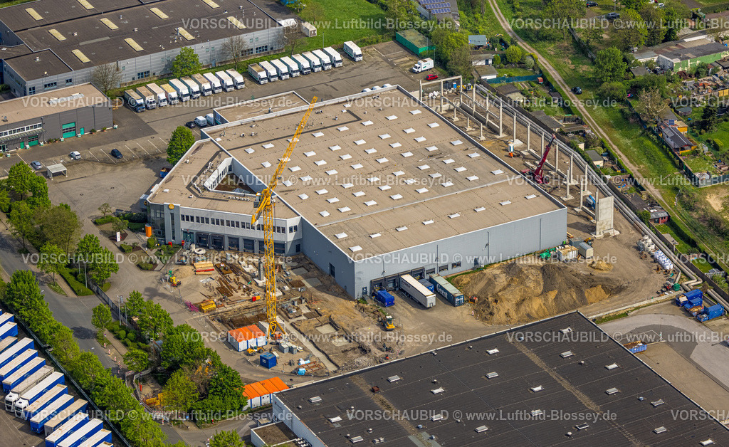 Essen240400509 | Luftbild, Baustelle mit Baukran und Neubau ifm electronic gmbh - Logistikzentrum an der Bamlerstraße, Altenessen, Essen, Ruhrgebiet, Nordrhein-Westfalen, Deutschland