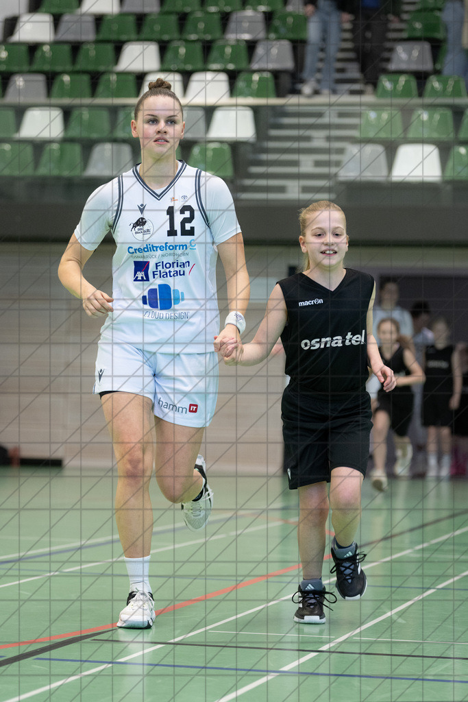 2. DBBL Nord 24/25 | 09.03.2025 | BBC OS vs. ChemCats Chemnitz | 2. DBBL Nord 24/25 | 09.03.2025 | BBC OS vs. ChemCats Chemnitz - - - - - CREDIT, www.bullenfotos.de, Martin König, Hörner Weg 40, D-49078 Osnabrück, +4917663732967, Nutzung und Weitergabe nur zu den vereinbarten Zwecken. Presseanfragen an Urheber. Alle Rechte beim Urheber. - - - - - - Realisiert mit Pictrs.com