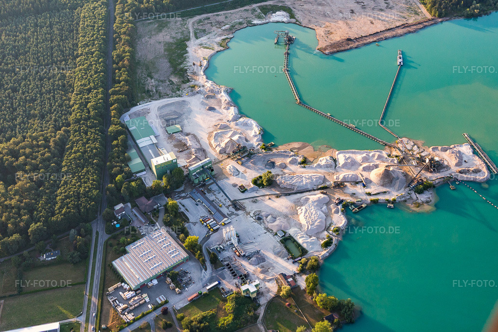 Luftbild: Malsch, Kiesgrube im Ortsteil Neumalsch in Malsch im Bundesland Baden-Württemberg in Deutschland. Foto: IMG_109199.jpg vom 25.07.2018 durch Werner Riehm/FLY-FOTO.de