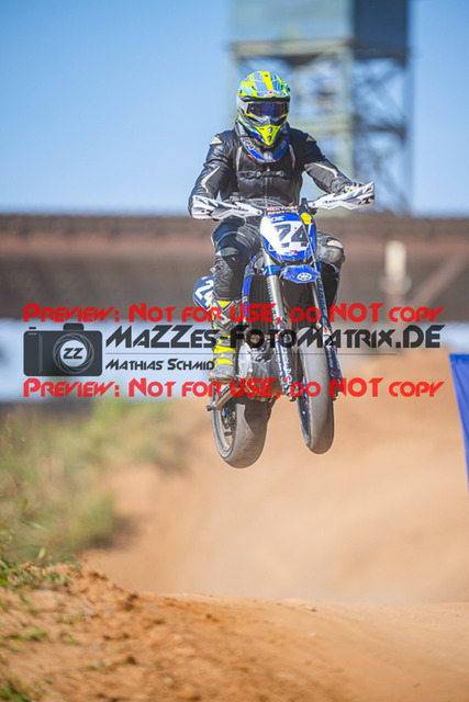 MaZZes_FotoMatrix_230916_2123 | UE40