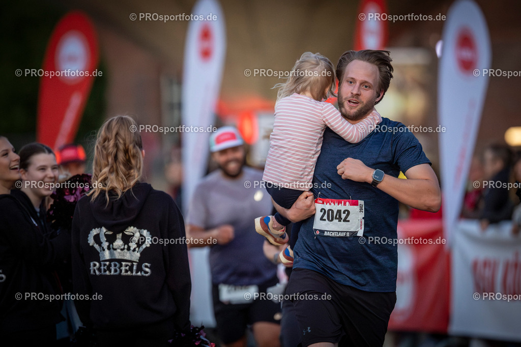 22. ASV Nachtlauf; Koeln, 28.05.25 | Impressionen vom 22. ASV Nachtlauf am 28.05.25 am Tanzbrunnen in Koeln. Foto: BEAUTIFUL SPORTS/Axel Kohring