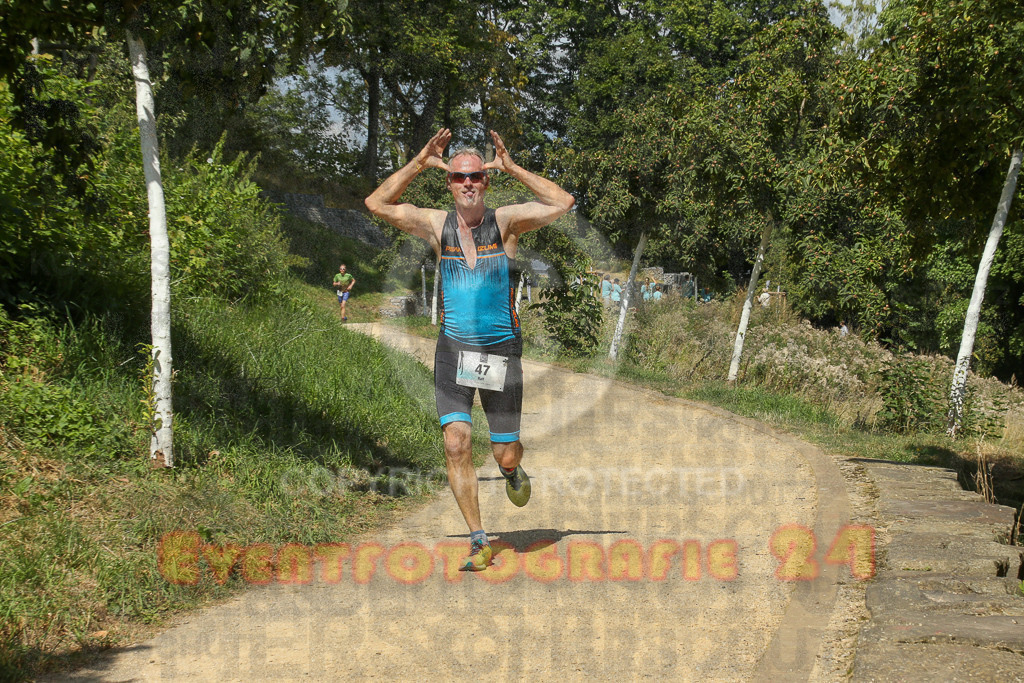 250824_1226_EX1_9383 | Sportfotografie im Rhein-Sieg Kreis, Köln, Bonn, NRW, Rheinland Pfalz, Hessen, etc. Unser Tätigkeitsfeld umfasst den Laufsport vom Volkslauf über den Marathon, Duathlon, Triathon bis zum Ultralauf wie Kölnpfad Ultra oder Schindertrail.