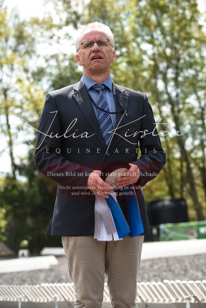 20230514_JK-Röhrsdorf-23-0005 | Pferde- und Turnierfotografie in Westsachsen. Pferdeportraits, Auftragszeichnungen und intuitive Kunst.
