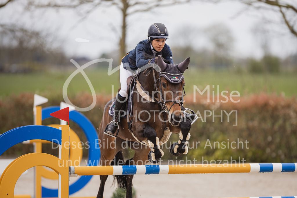 230427_HofSosath_2Ph-M2St-102 | Deine schönsten Turniermomente als professionelle Fotos! Entdecke hochwertige Pferdesport-Fotografie im Online-Shop. Jetzt Fotos finden & bestellen!