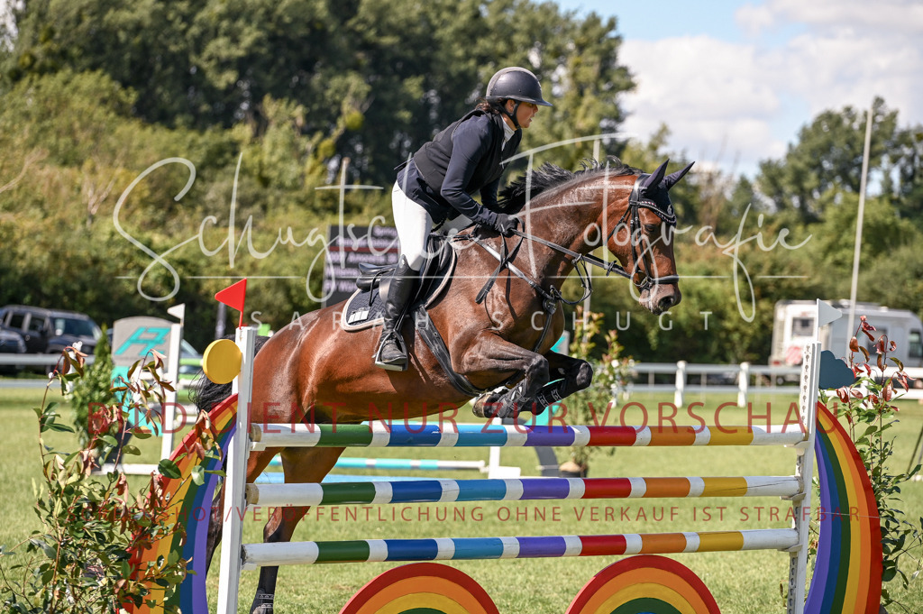 Schugtsche-Düren.2024-09.Springprf.L-59 | Schugtsche Fotografie - Realisiert mit Pictrs.com