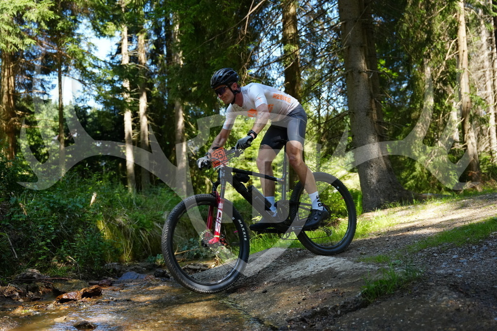 FC101627 | Fotogalerie der Treibjagd im Dunkelwald - Dein MTB Etappenrennen im Erzgebirge - Realisiert mit Pictrs.com