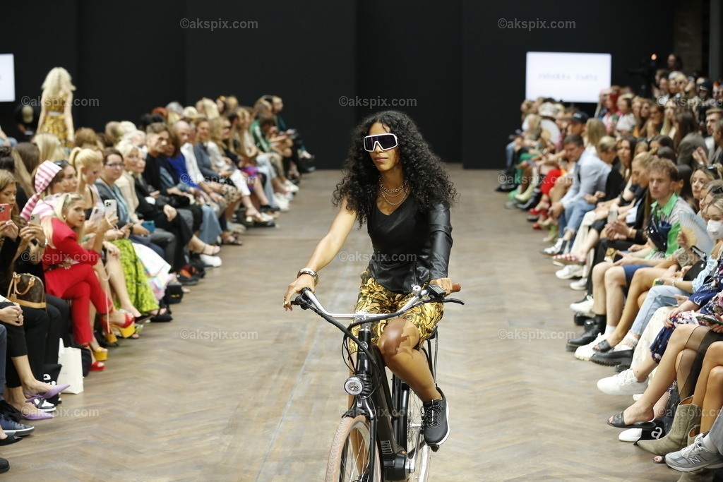 _76A4407 | Die Bildagentur Akspix ist eine Online-Bildagentur und bietet professionelles und kreatives Bildmaterial Royalty free und Rights Managed. Bildarchiv Akspix bietet eine große Auswahl an kreativen und klassischen Motiven.Frankfurt Fotograf, Fotoshooting