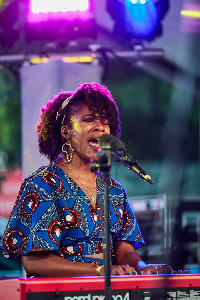 AfraKane_Vauban2022 5 | Stockfotos, Picsomania, MGM-Services, Michael Gerlach, Auftragsbilder, Auftragsarbeiten, Workshops, Shooting, Reisefotografie, Produktfotografie, Foodfotografie, Hochzeitsfotografie, Saarland, Fotografin, Fotograf, Hochzeitsbilder, Saarlouis, Hundeshootin